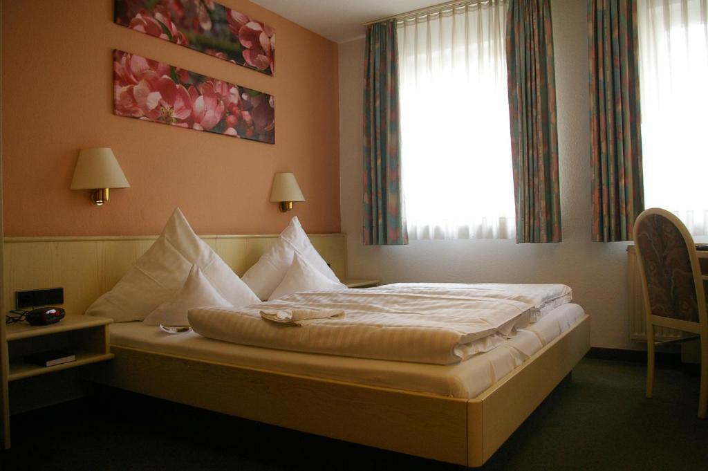 Hotel Zum Treuen Bartel à Markgröningen Chambre photo